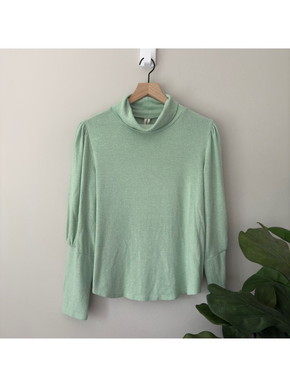 Anthropologie Soft Long Sleeve Turtleneck Green Stretch Spandex Cozy Winter Fall